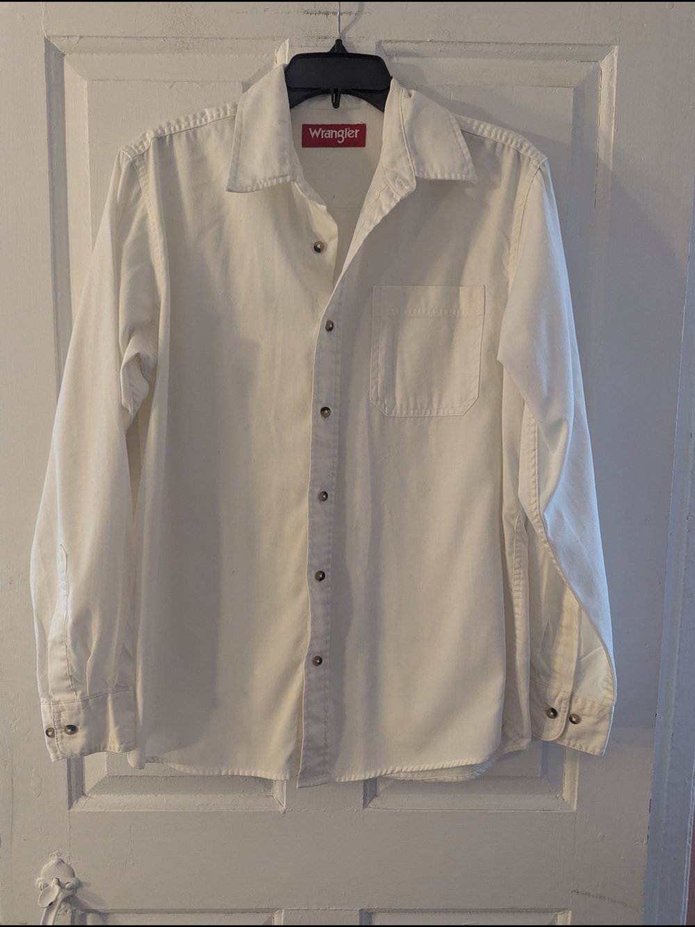 Wrangler Classic White Long-Sleeve Button Down Shirt